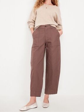 Old Navy High-Waisted Canvas Barrel Ankle
Pants in Warm Taupe Size 8P NWT